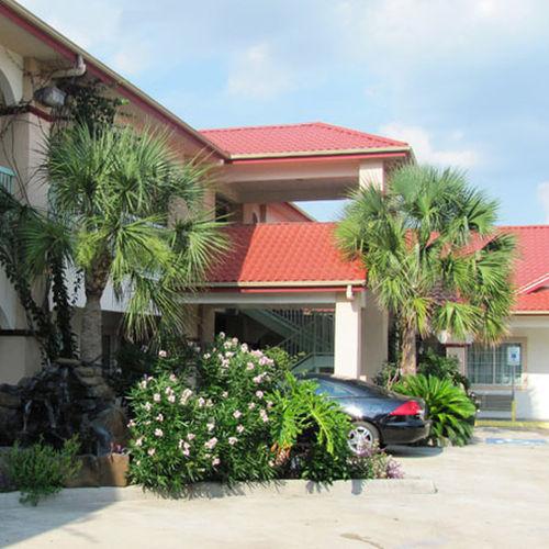 Louetta Crystal Inn 249 North المظهر الخارجي الصورة