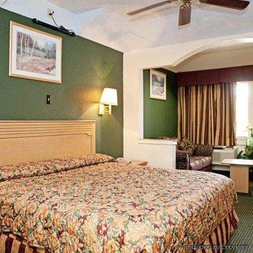 Louetta Crystal Inn 249 North المظهر الخارجي الصورة