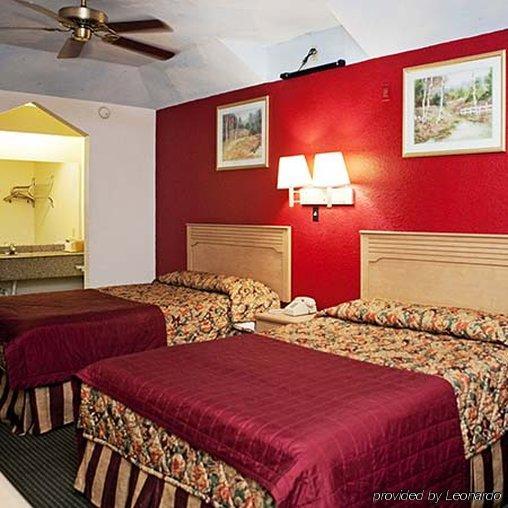 Louetta Crystal Inn 249 North المظهر الخارجي الصورة