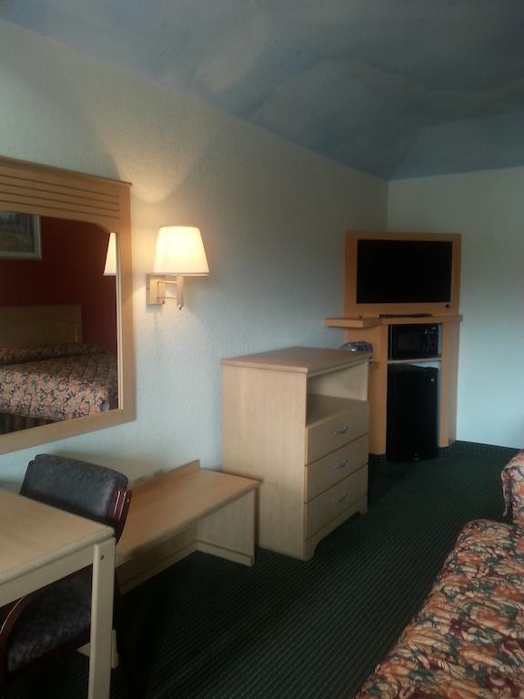 Louetta Crystal Inn 249 North الغرفة الصورة