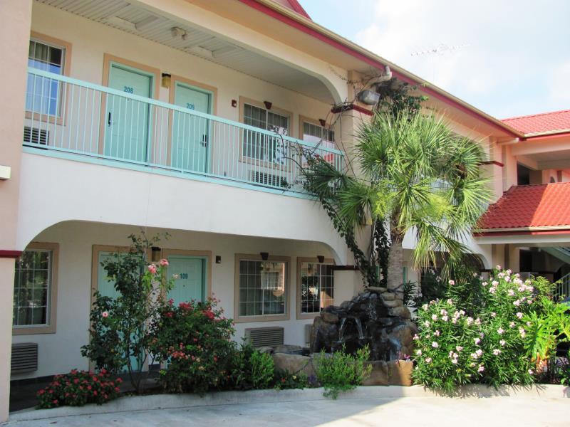 Louetta Crystal Inn 249 North المظهر الخارجي الصورة